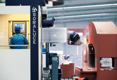 大型数控镗铣床